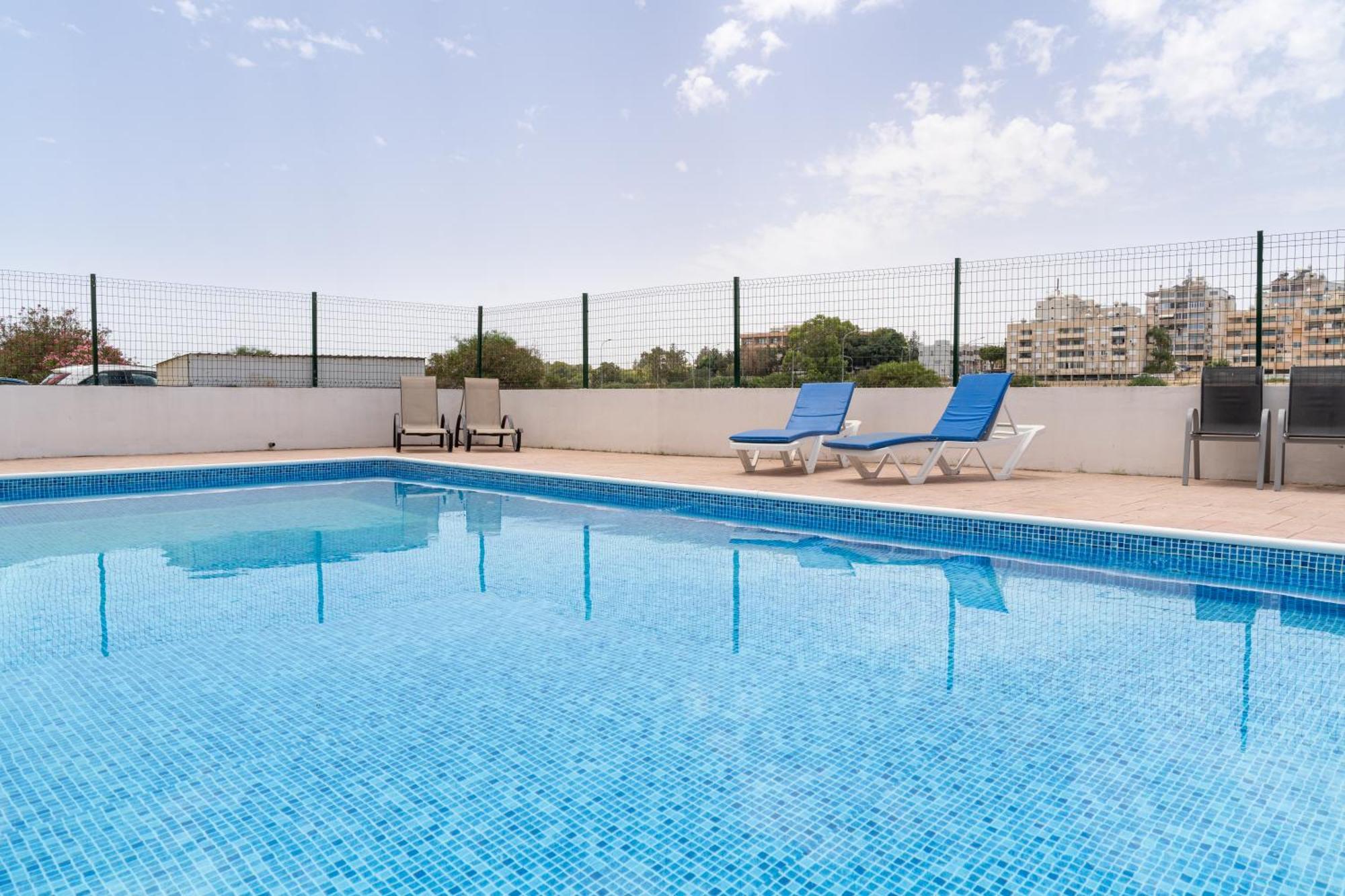 Апартаменти Blu Mackenzie 1 Bdr Flat With Pool Ларнака Екстер'єр фото