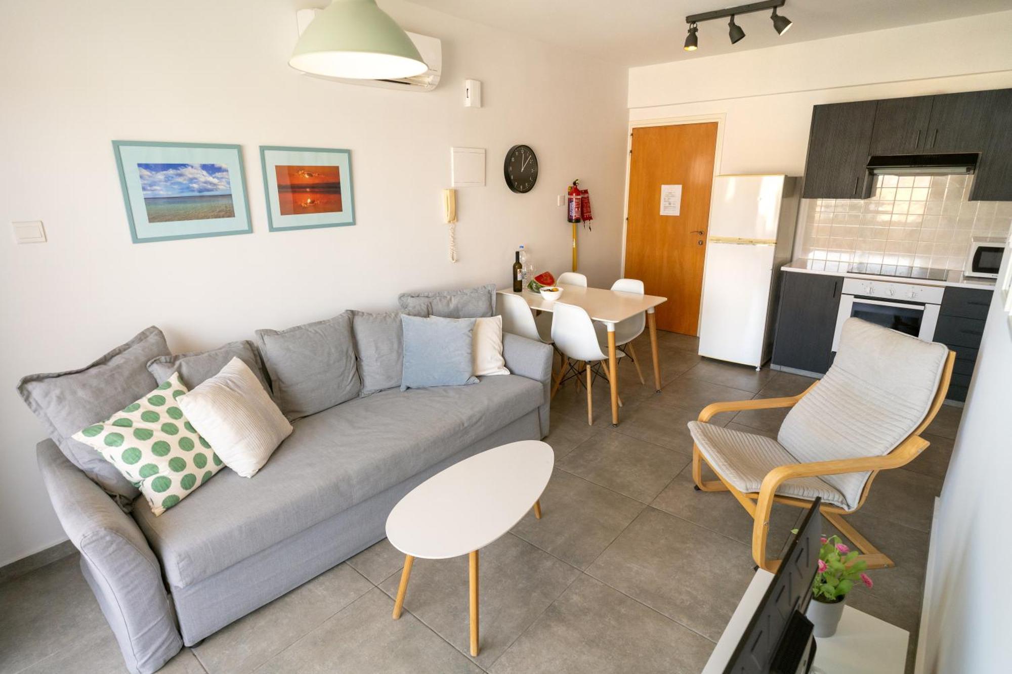 Апартаменти Blu Mackenzie 1 Bdr Flat With Pool Ларнака Екстер'єр фото