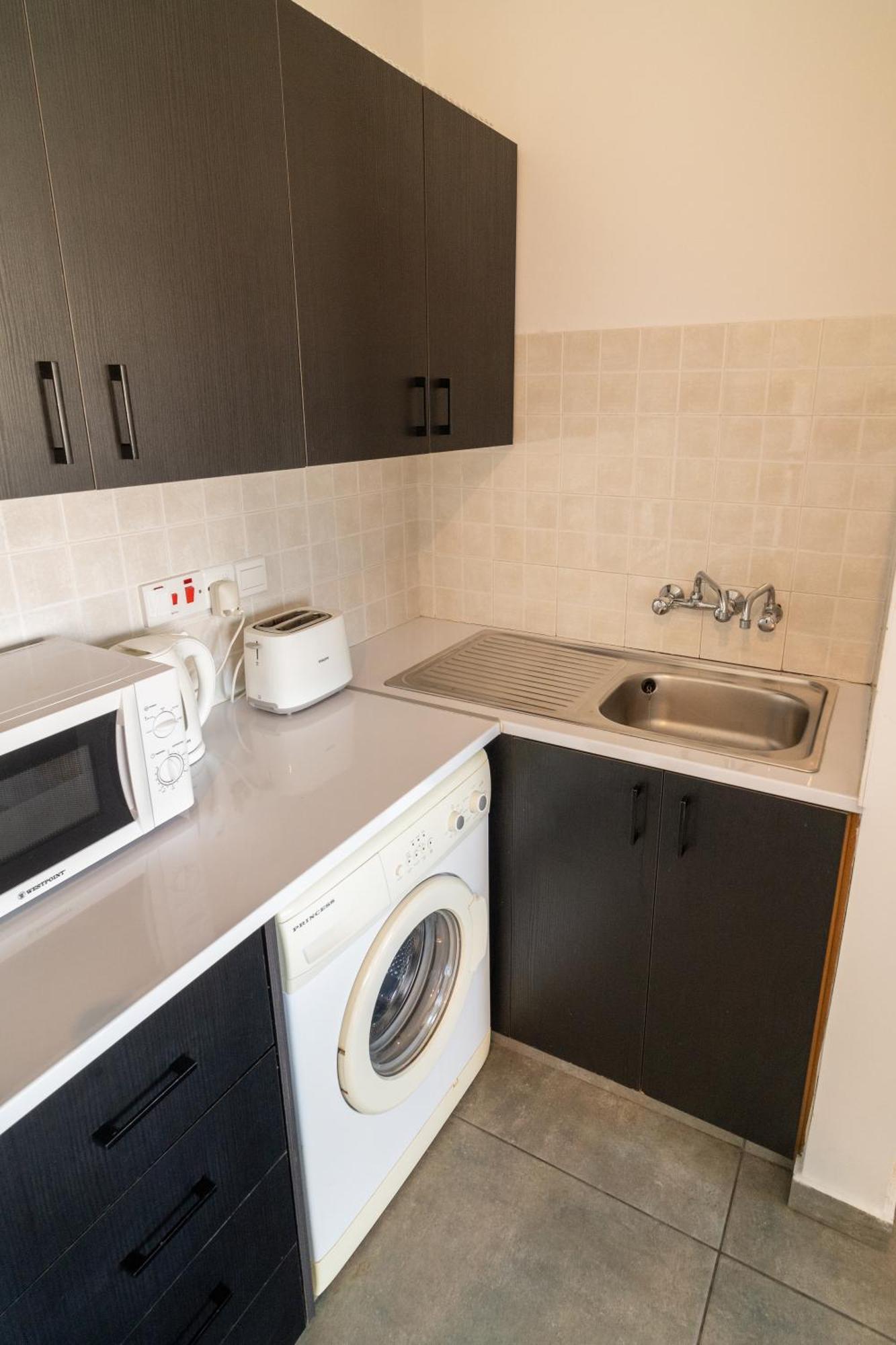 Апартаменти Blu Mackenzie 1 Bdr Flat With Pool Ларнака Екстер'єр фото