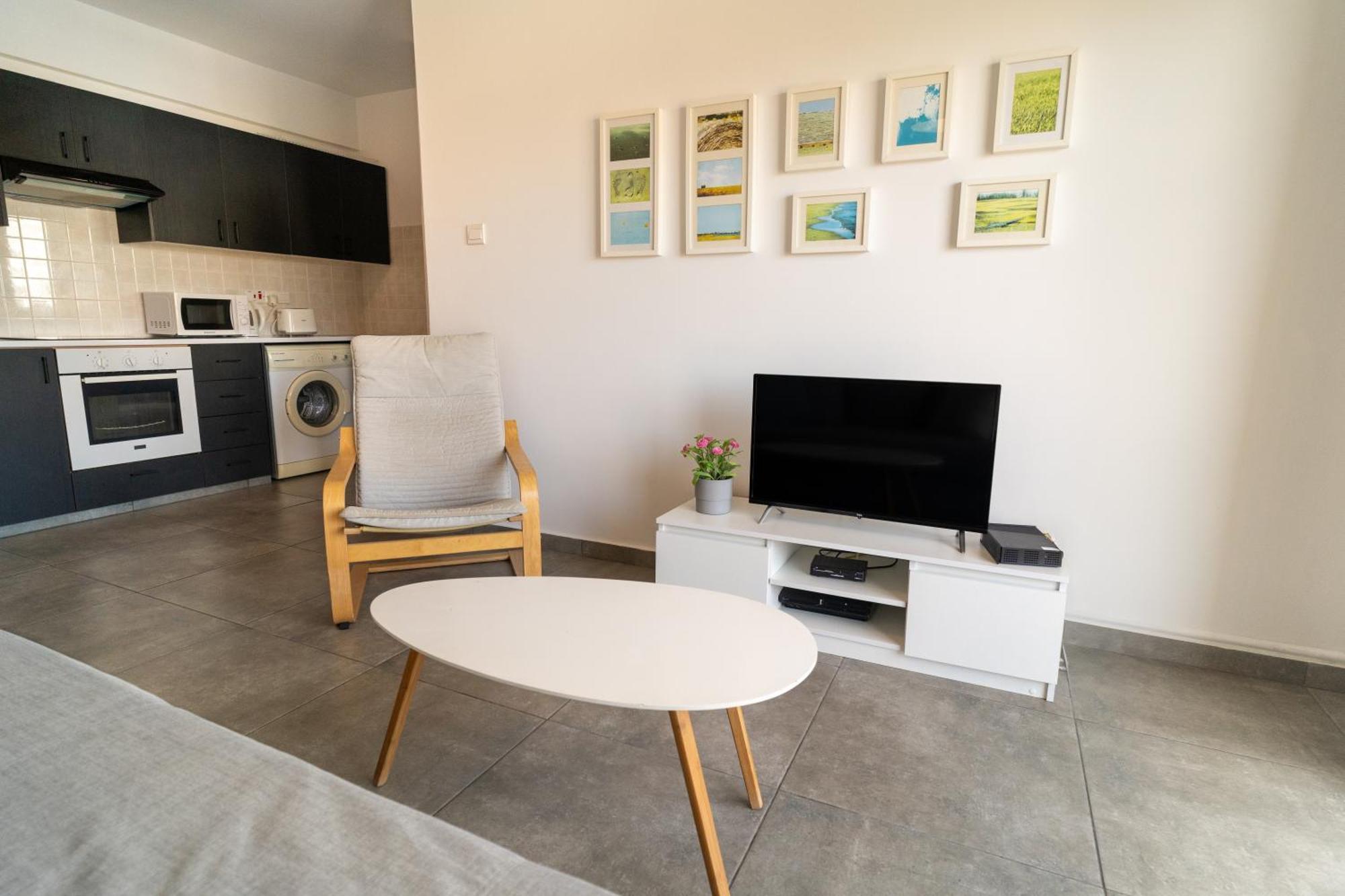 Апартаменти Blu Mackenzie 1 Bdr Flat With Pool Ларнака Екстер'єр фото