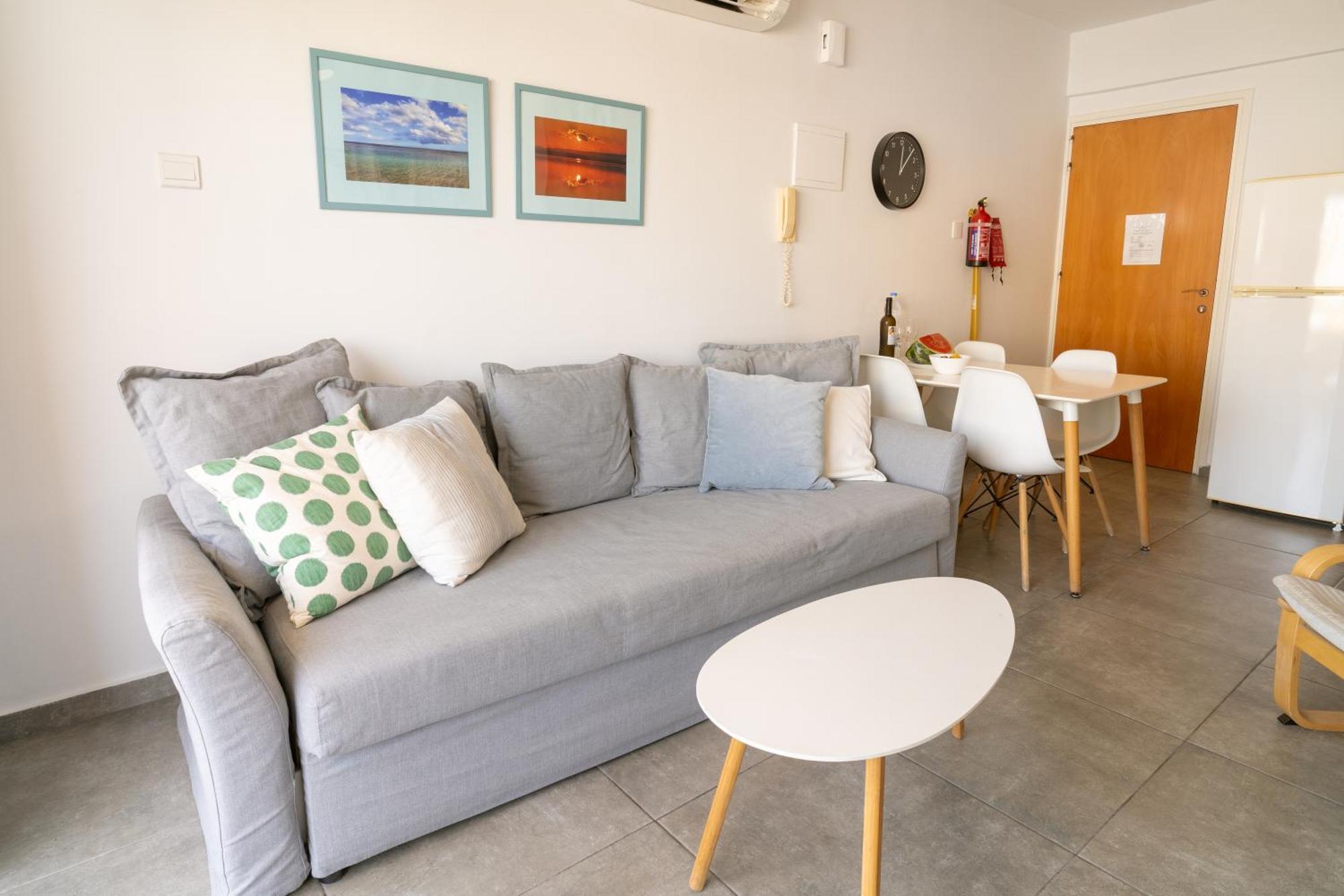 Апартаменти Blu Mackenzie 1 Bdr Flat With Pool Ларнака Екстер'єр фото